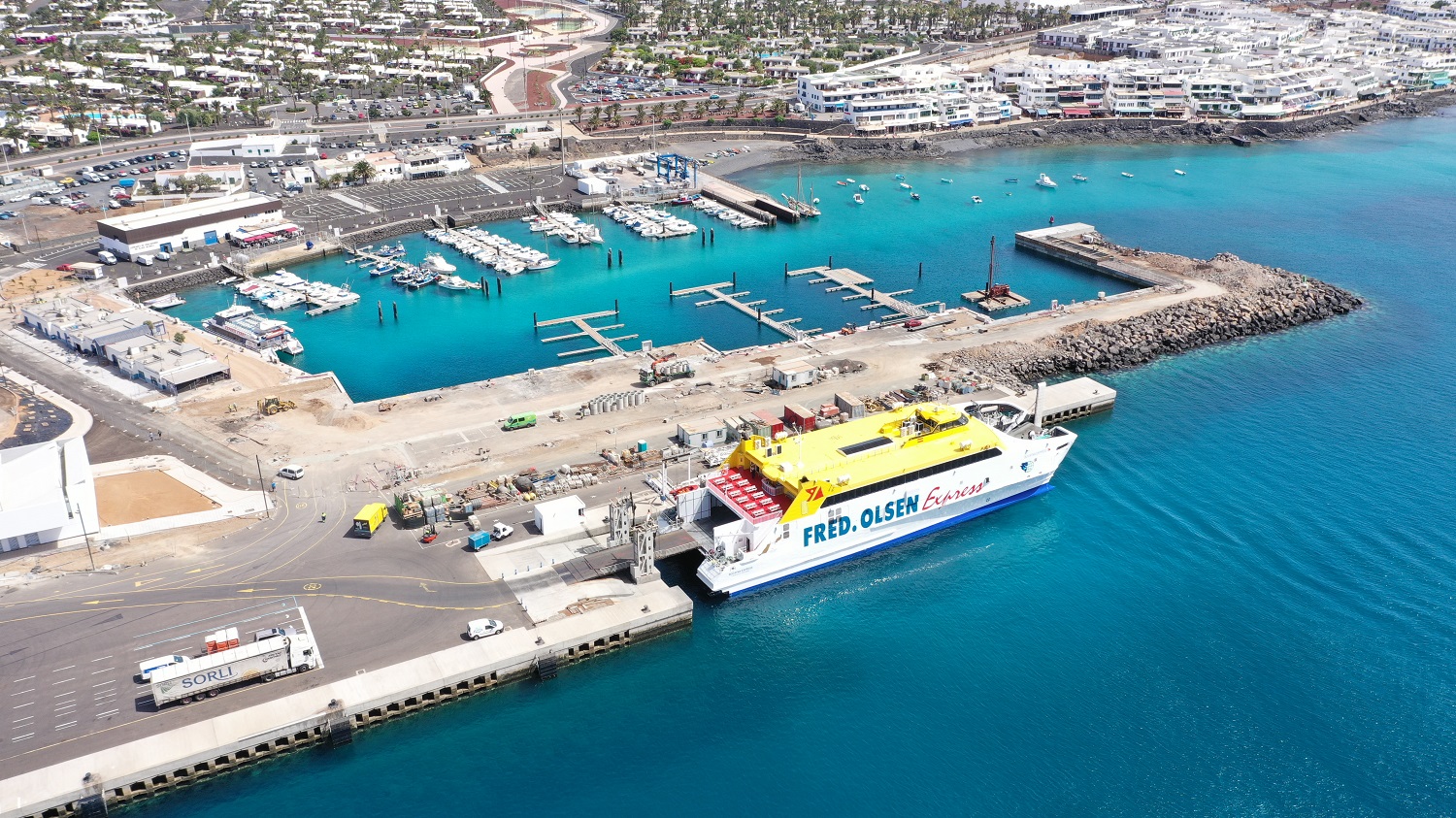 Puerto de Playa Blanca en Yaiza (Lanzarote) / CanariasNoticias.es