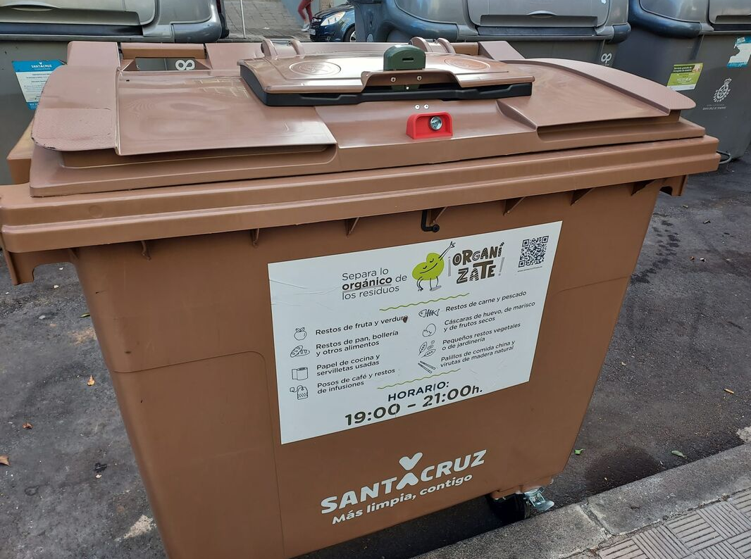 Contenedor marrón en Santa Cruz de Tenerife / CanariasNoticias.es Contenedor marrón en Santa Cruz de Tenerife / CanariasNoticias.es
