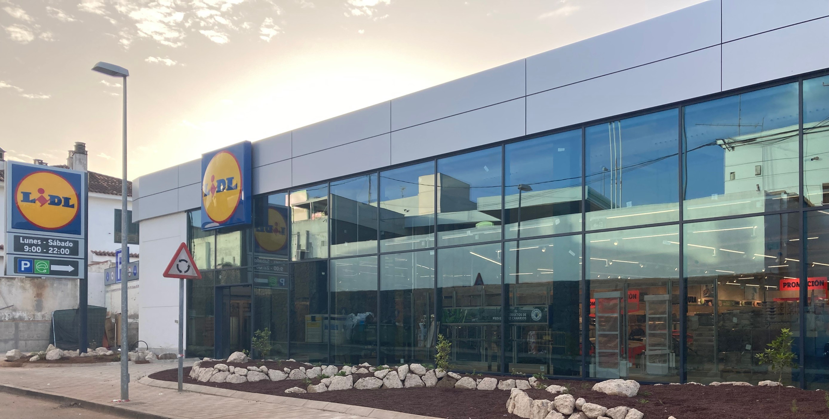 Lidl abre una nueva tienda en Tacoronte (Tenerife) / CanariasNoticias.es Lidl abre una nueva tienda en Tacoronte (Tenerife) / CanariasNoticias.es