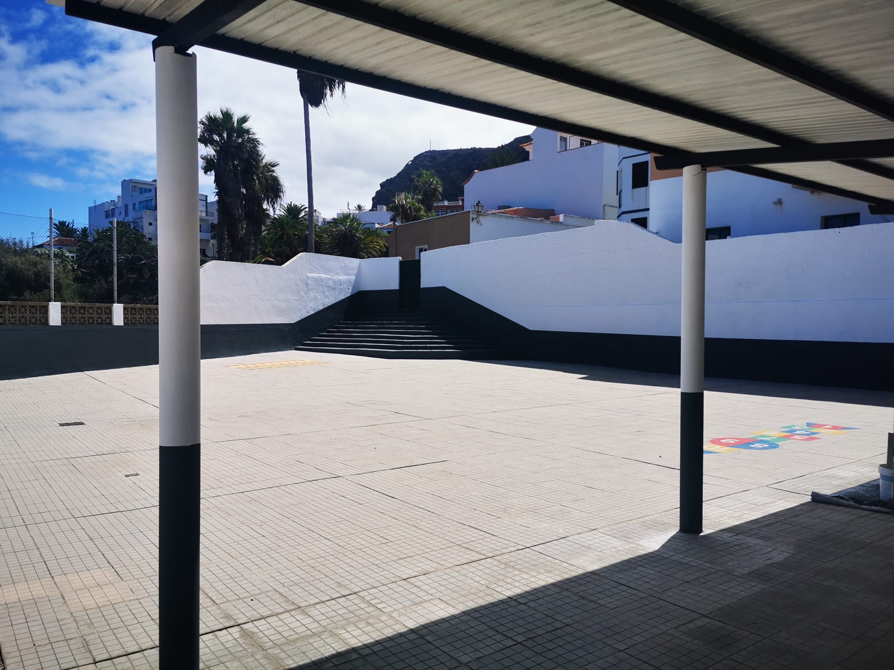 Rehabilitación de fachada de colegios en San Juan de la Rambla (Tenerife) / CanariasNoticias.es 