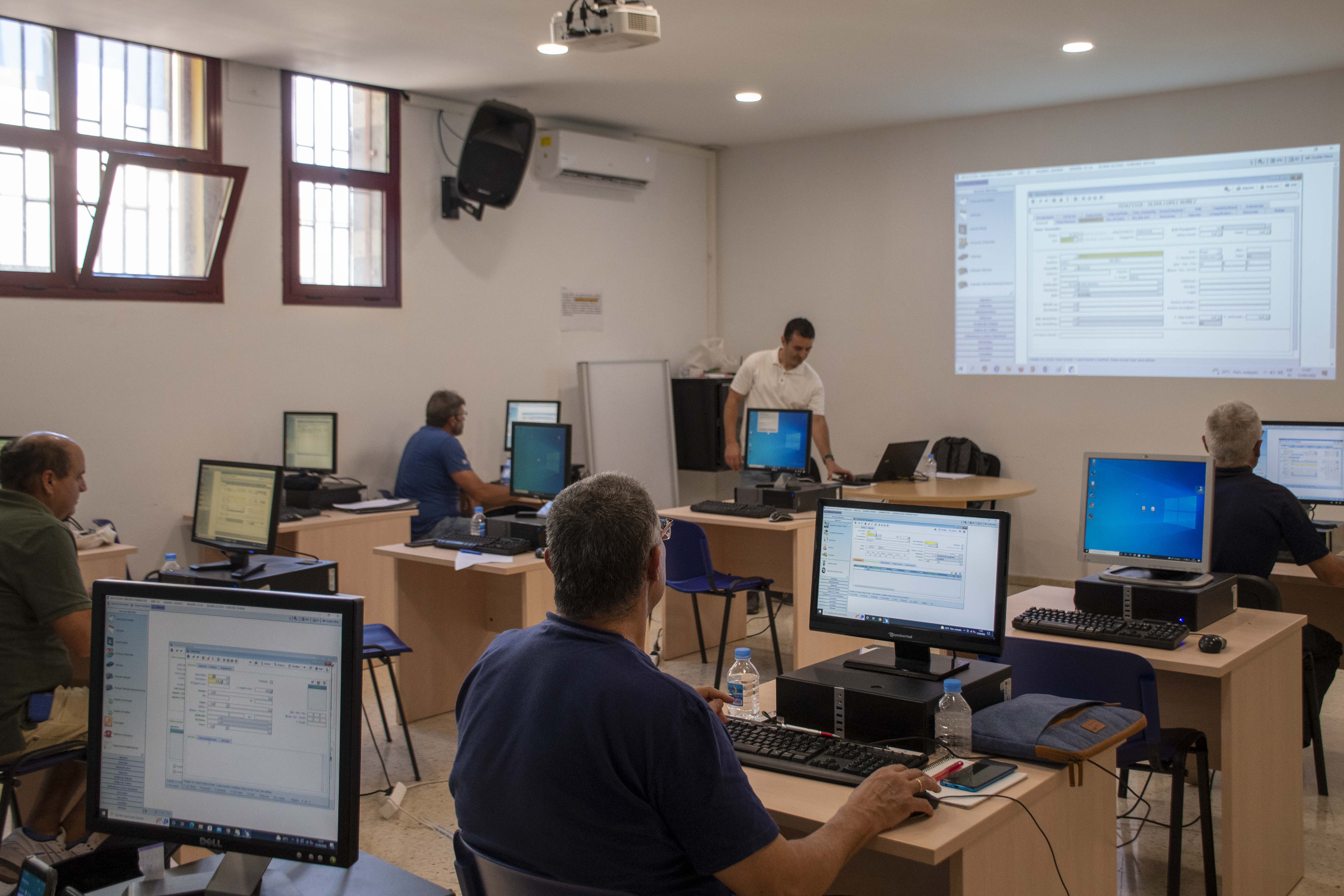 Formación de la Policía Local de Mogán / CanariasNoticias.es 