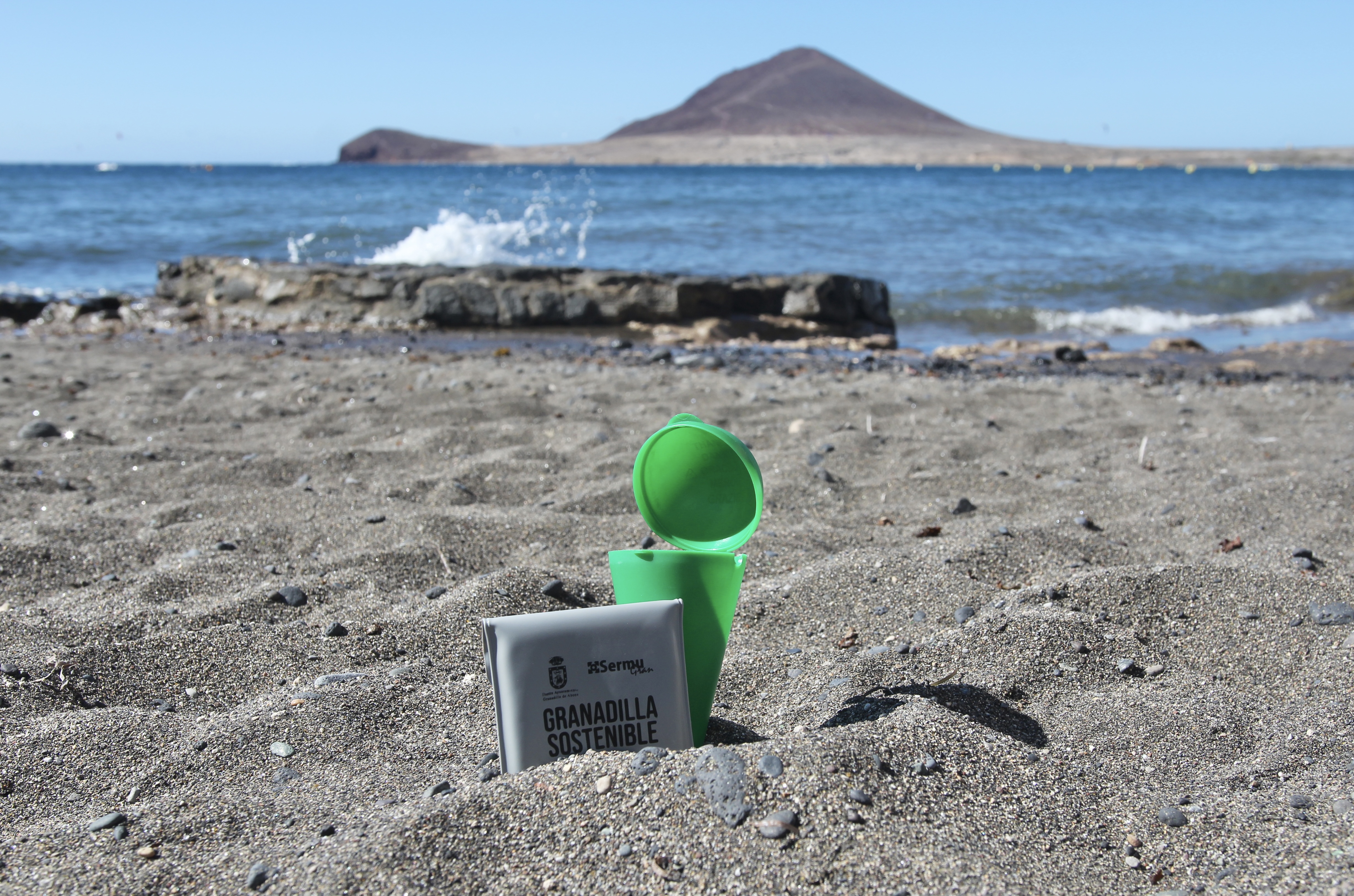 Granadilla de Abona lanza la campaña “Playas sin colillas” / CanariasNoticias.es