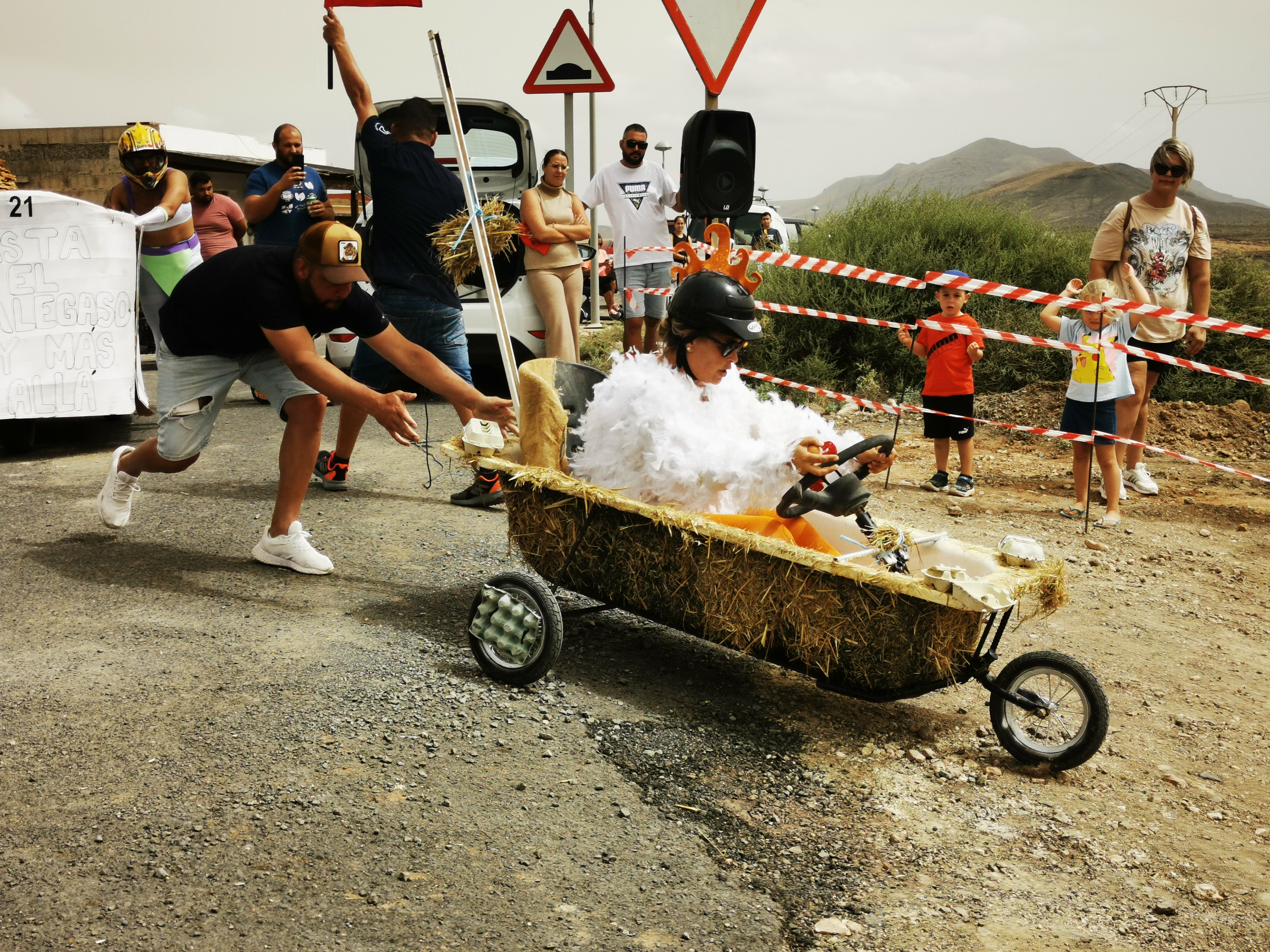 Carrera de Tartanas por la cuesta de El Cantil en Antigua (Fuerteventura) / CanariasNoticias.es