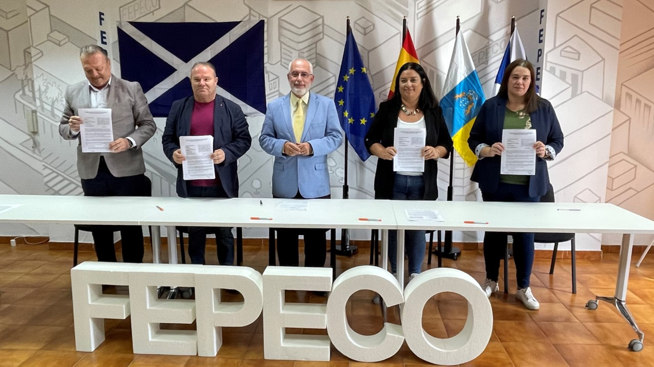 Representantes de FEPECO, FICA-UGT y CCOO del Hábitat de la Construcción / CanariasNoticias.es