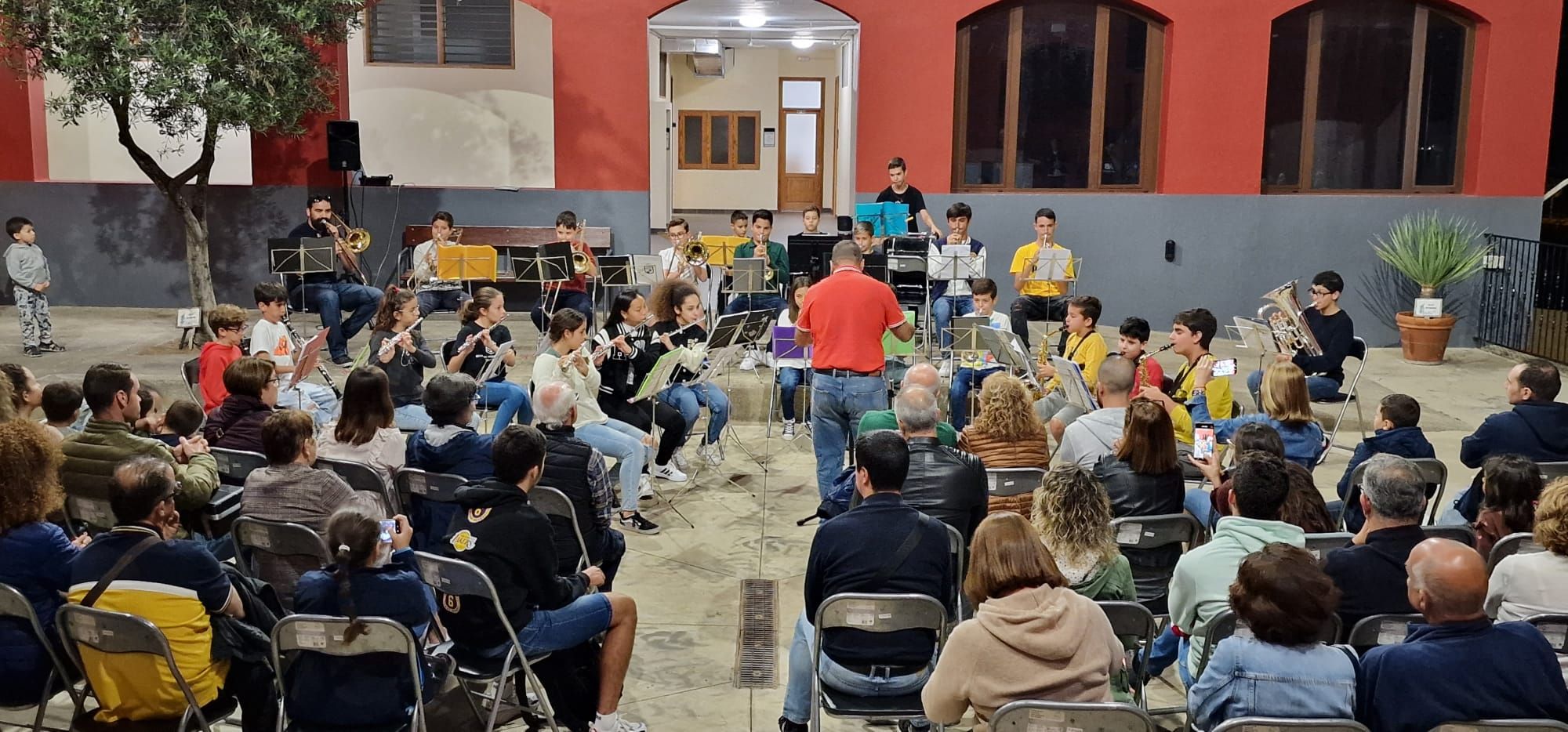 Escuela Municipal de Música 'Pedro Espinosa' de Gáldar Escuela Municipal de Música 'Pedro Espinosa' de Gáldar