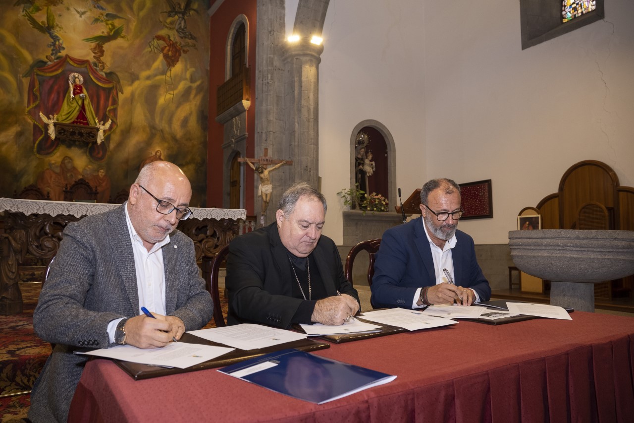 Convenio para reformar la Iglesia de Santa Lucía de Tirajana/ canariasnoticias.es