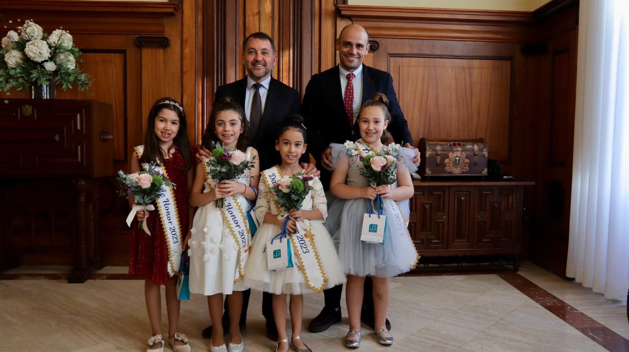 Reina y damas de honor del Carnaval de Santa Cruz / CanariasNoticias.es 