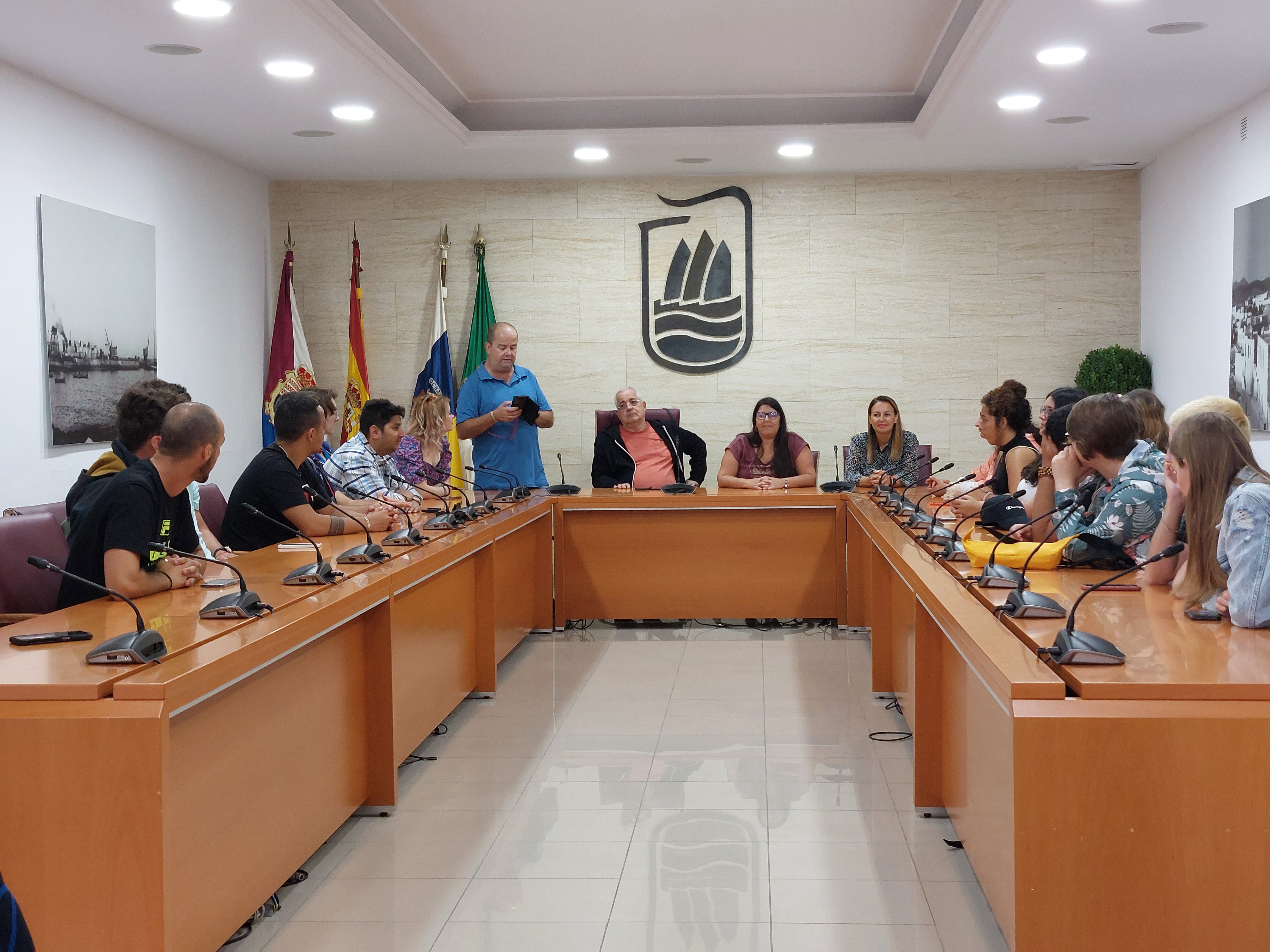 Estudiantes de Erasmus+ visitan el Ayuntamiento de Puerto del Rosario / CanariasNoticias.es 