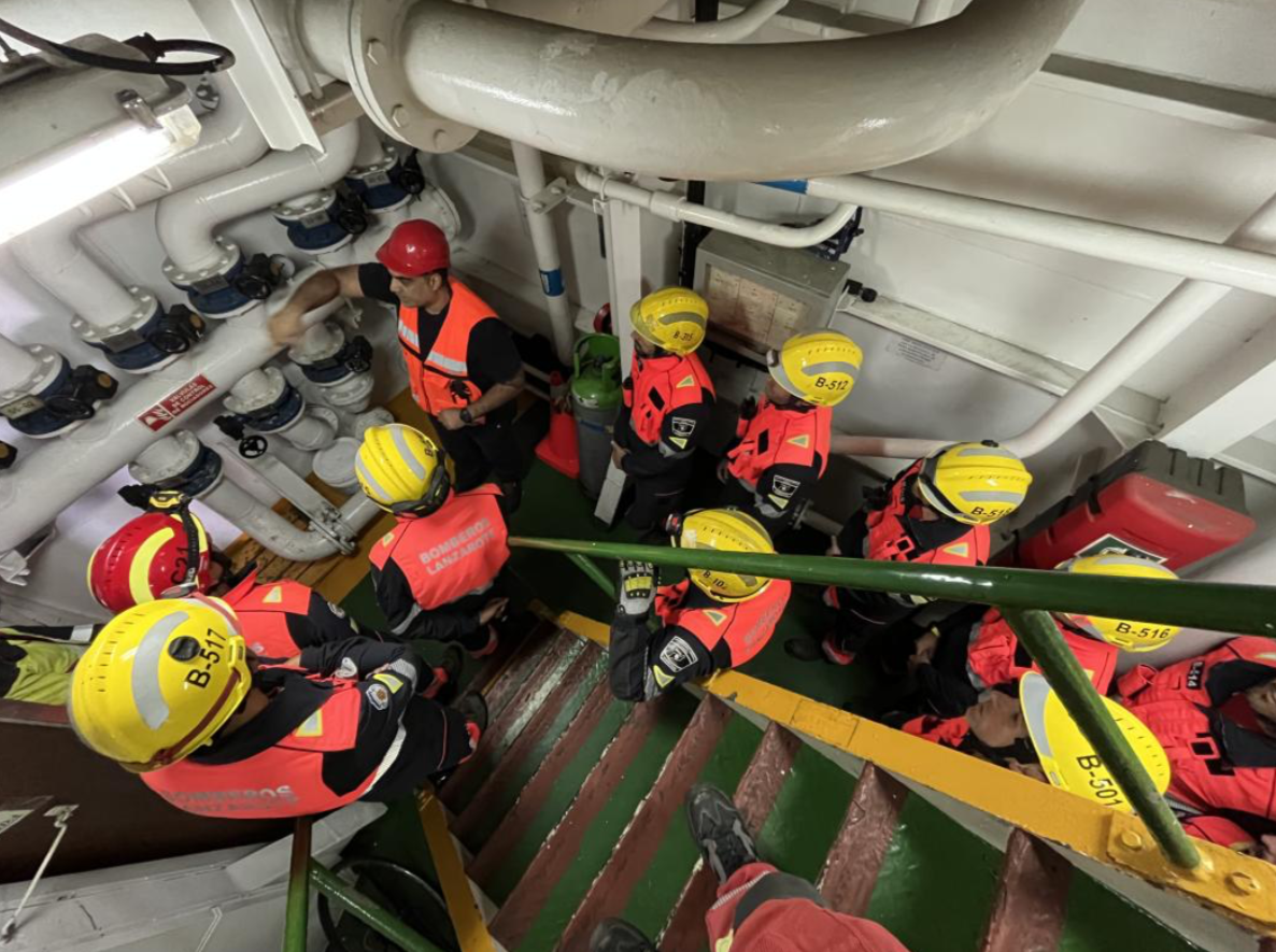 Formación de bomberos en buques de Naviera Armas / CanariasNoticias.es 