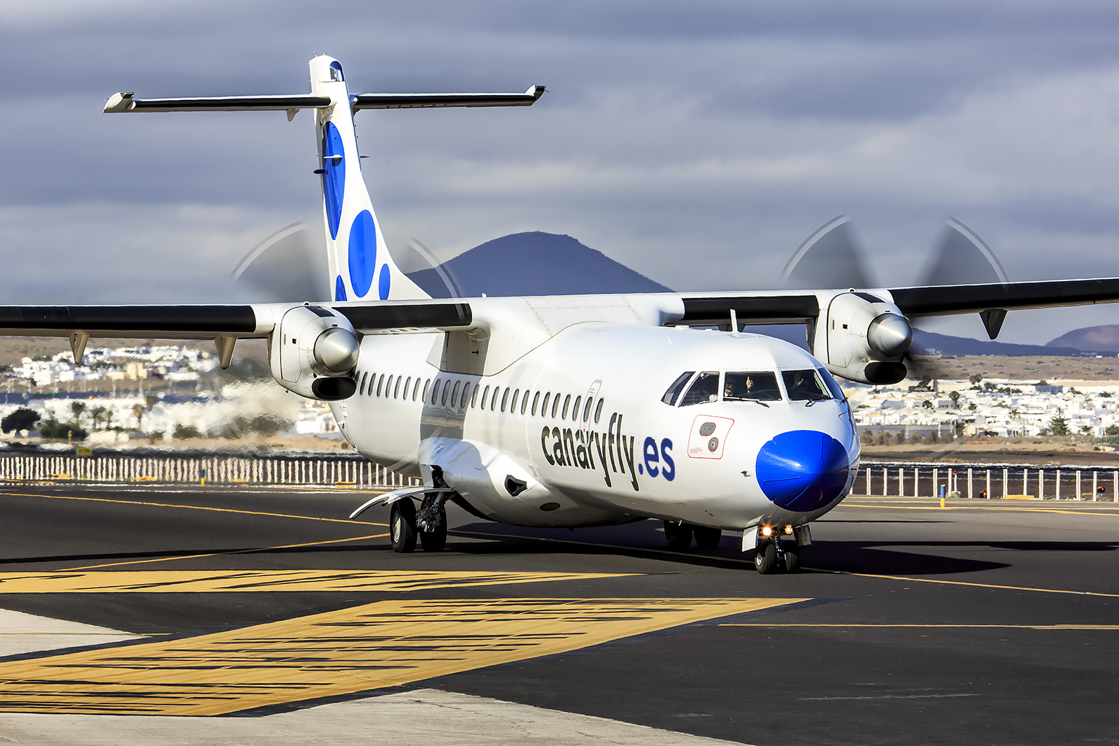 Avión de Canaryfly / CanariasNoticias.es 