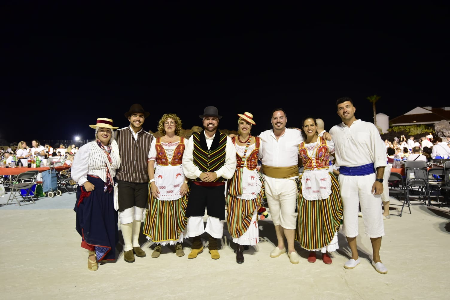 Cena canaria y Baile de magos en Costa Martiánez, Tenerife/ canariasnoticias.es