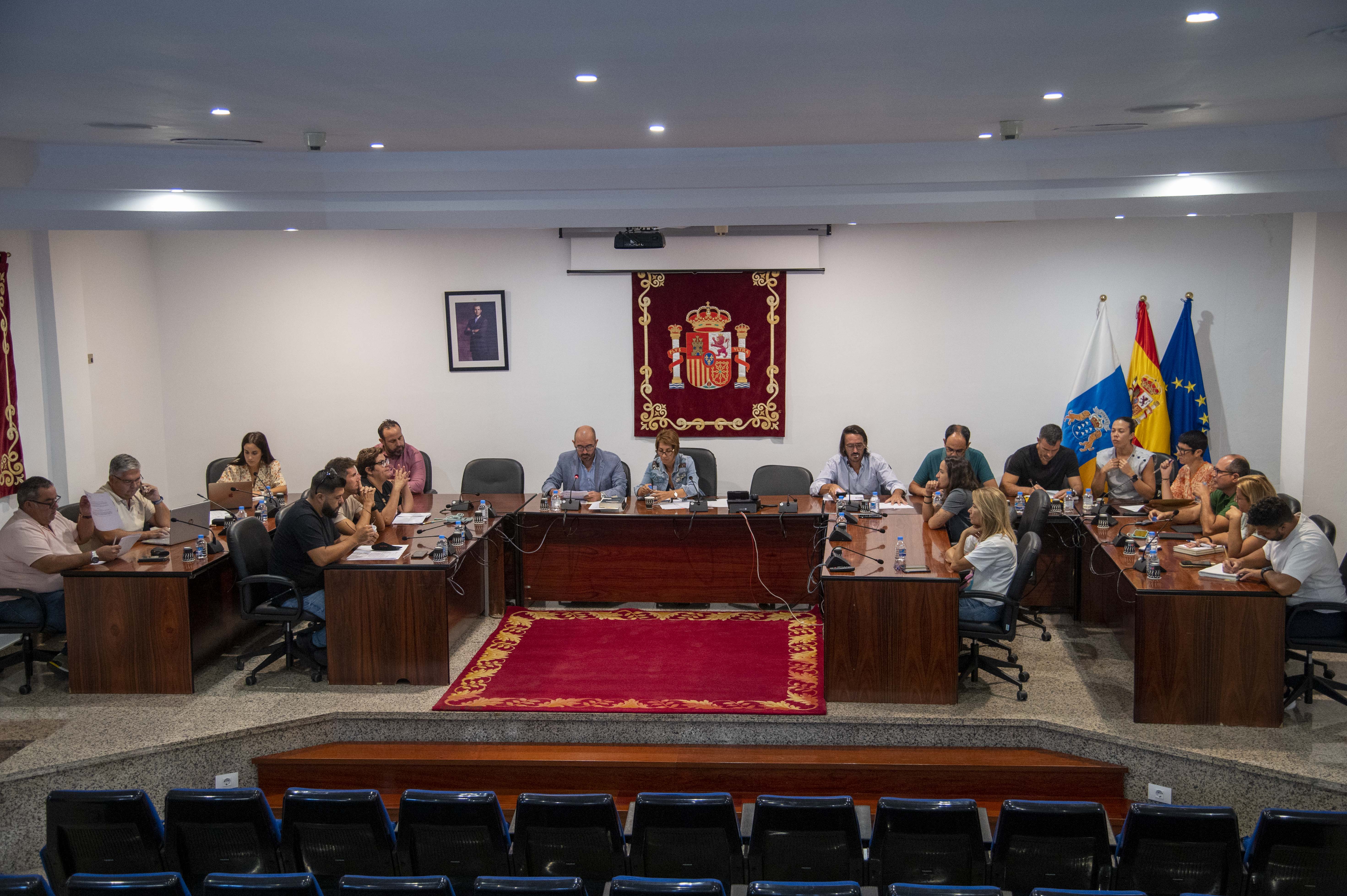 Pleno del Ayuntamiento de Mogán / CanariasNoticias.es Pleno del Ayuntamiento de Mogán / CanariasNoticias.es