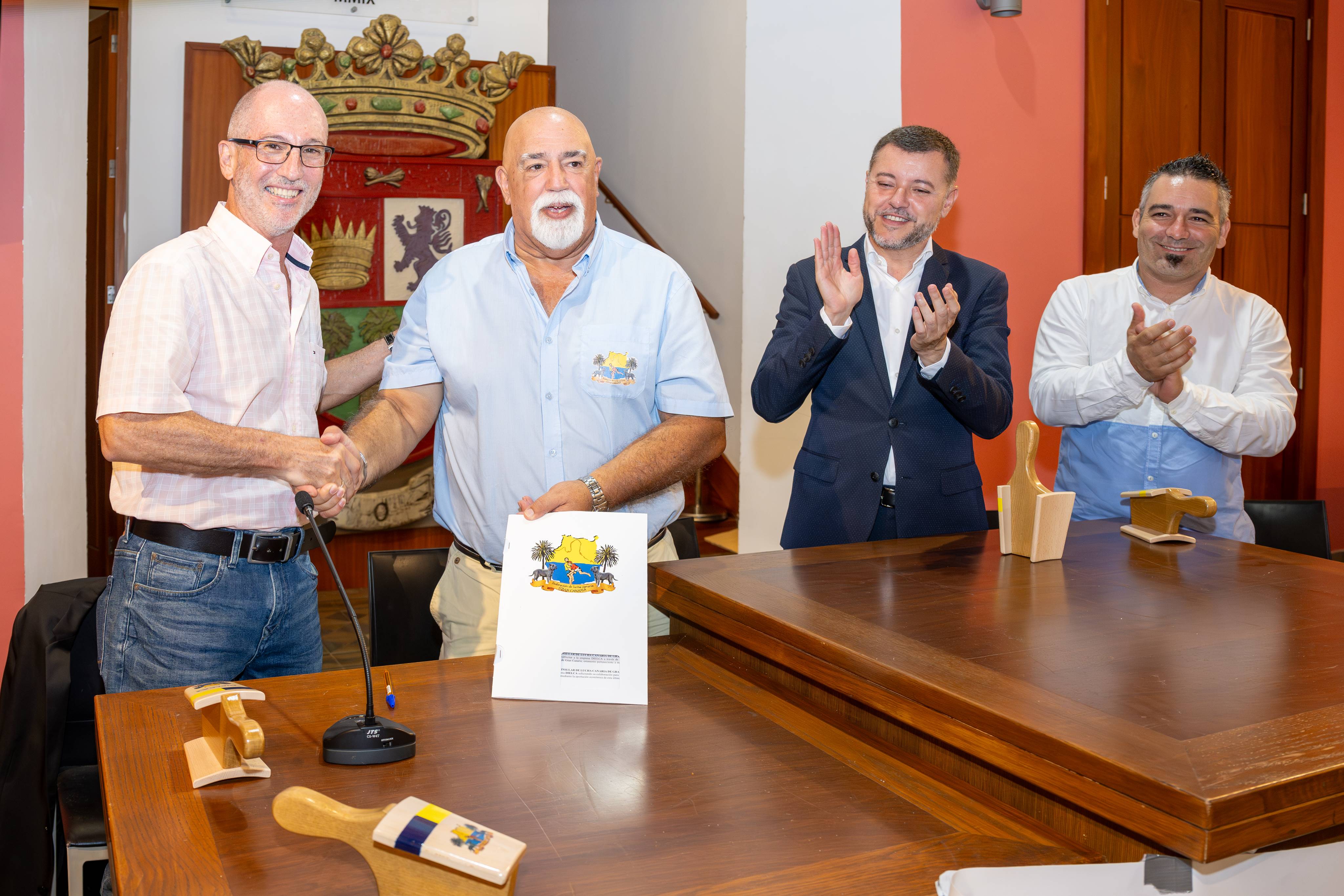 Presentación de los árbitros grancanarios de Lucha Canaria 