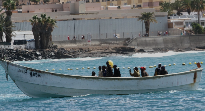 Embarcación con inmigrantes en El Hierro