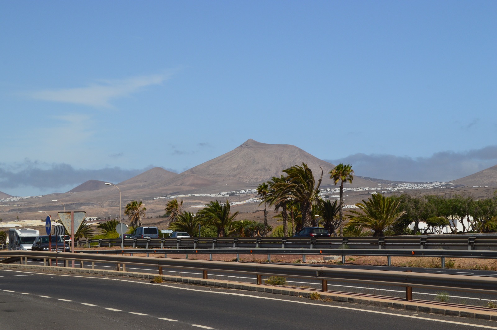 Carretera Arrecife / CanariasNoticias.es Carretera Arrecife / CanariasNoticias.es