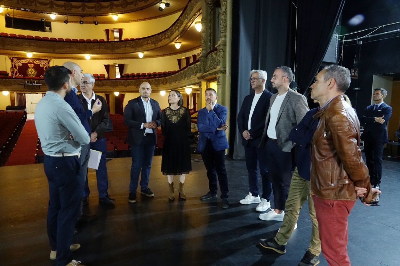Reunión sobre Teatro Guimerá / CanariasNoticias.es 