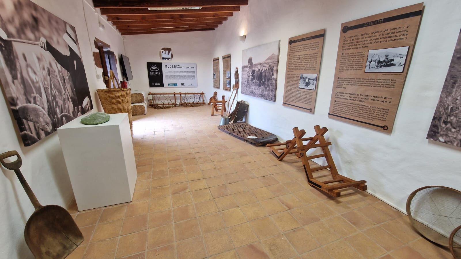 Exposición "Mujeres de Tierra y Sal" / CanariasNoticias.es 