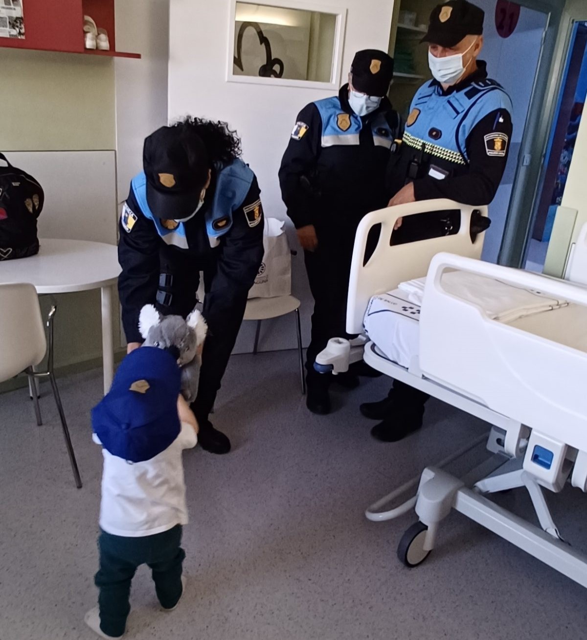 Policía Local de La Laguna en el HUC / CanariasNoticias.es 