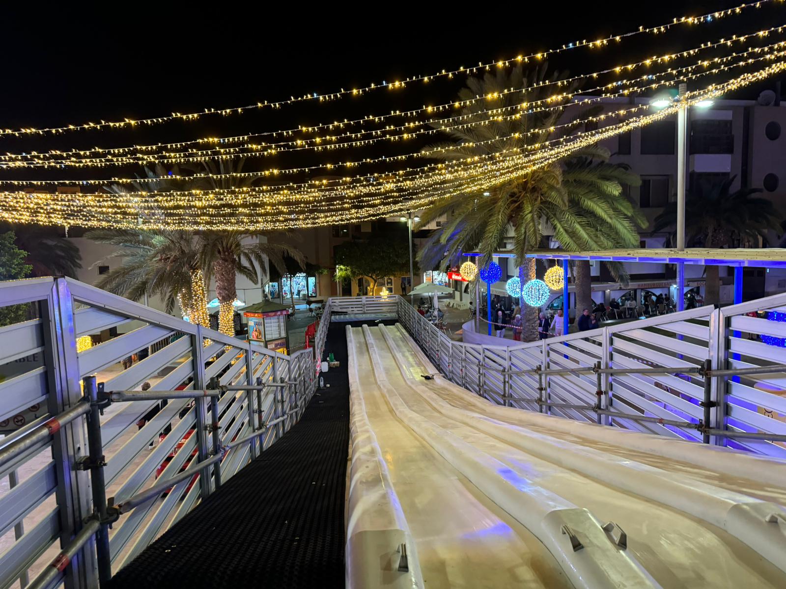 Tobogán de hielo / CanariasNoticias.es Tobogán de hielo / CanariasNoticias.es