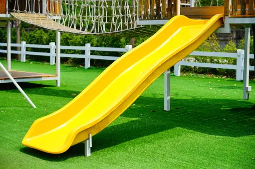 Césped artificial - ideal para el juego de los niños