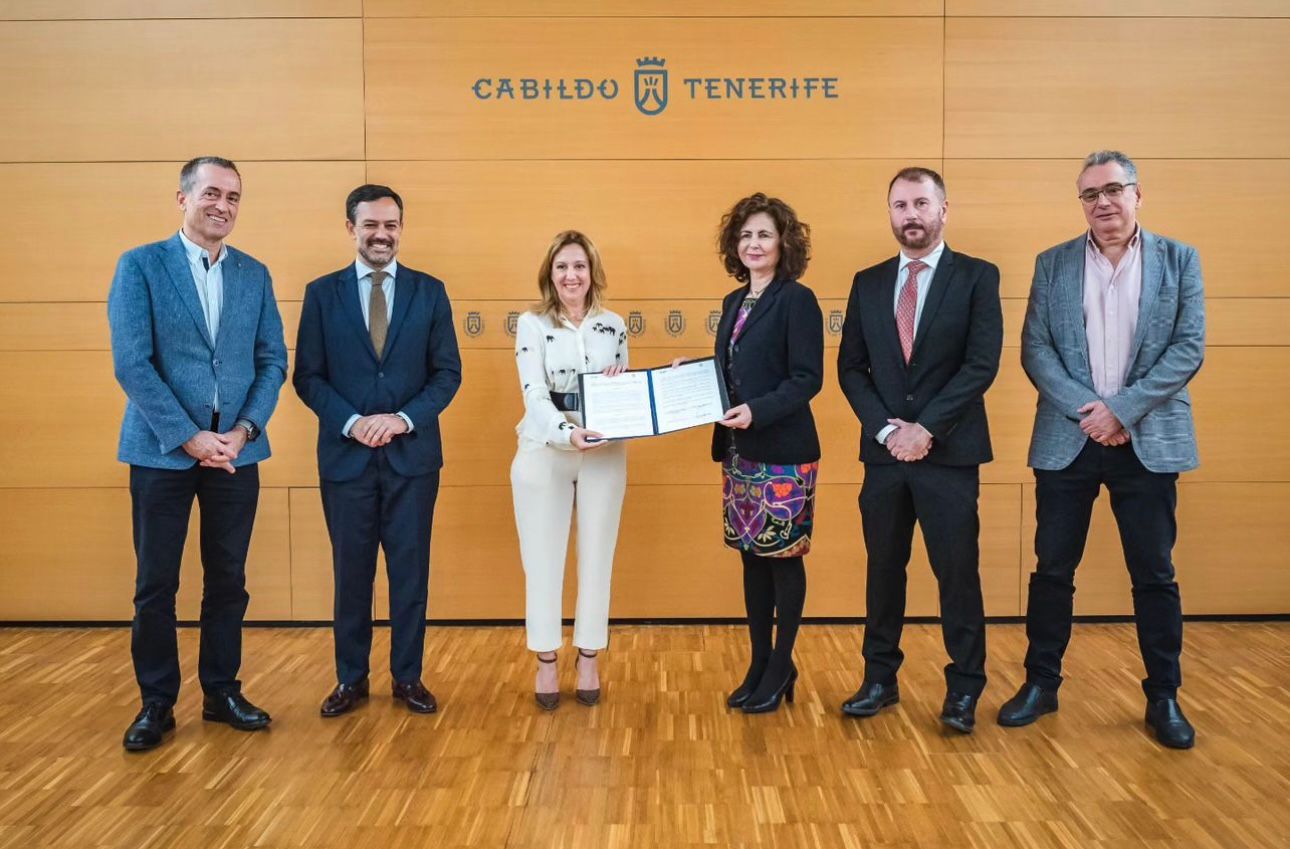 Firma del convenio / CanariasNoticias.es Firma del convenio / CanariasNoticias.es