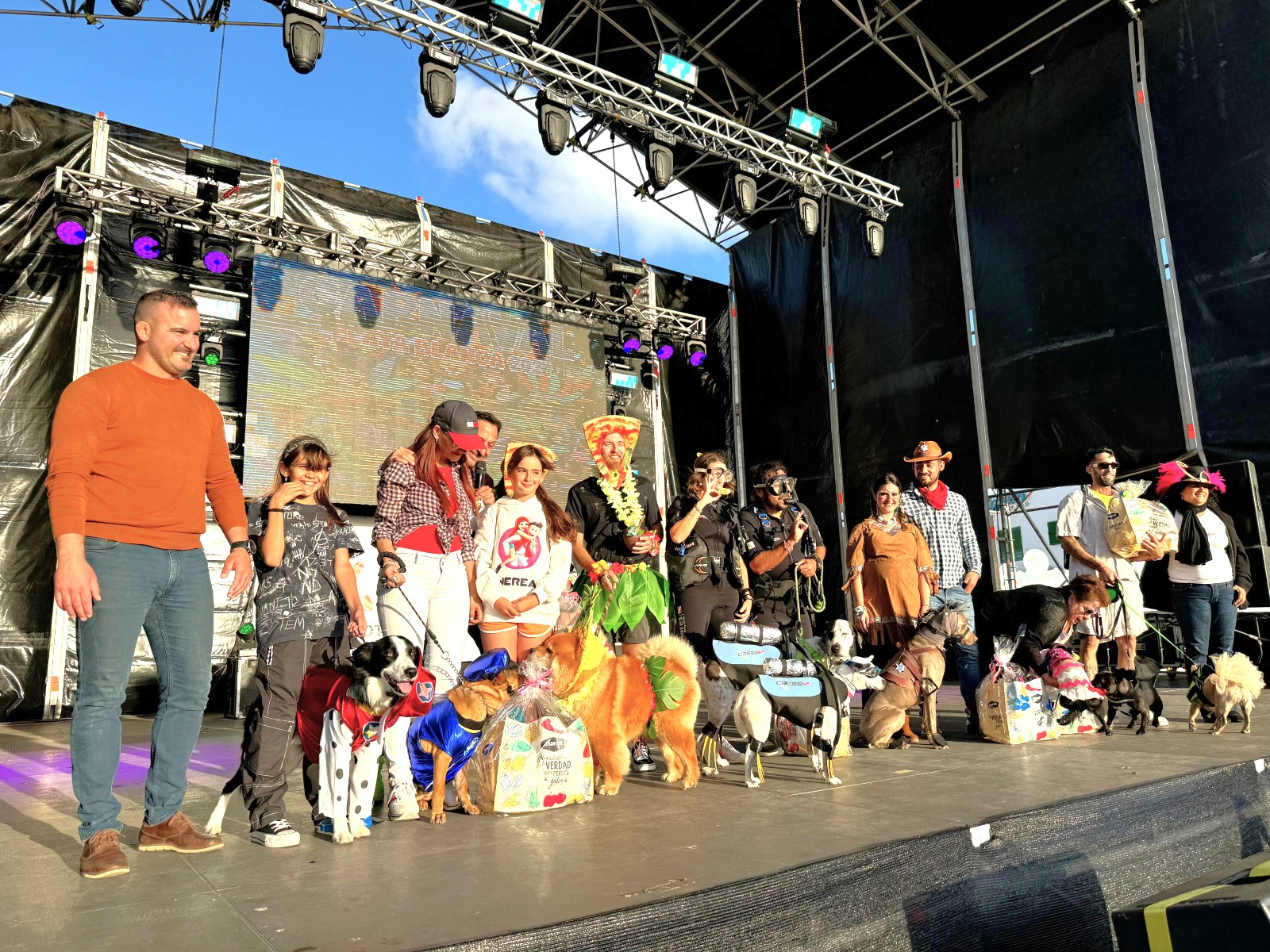 Participantes del Carnaval Canino / CanariasNoticias.es