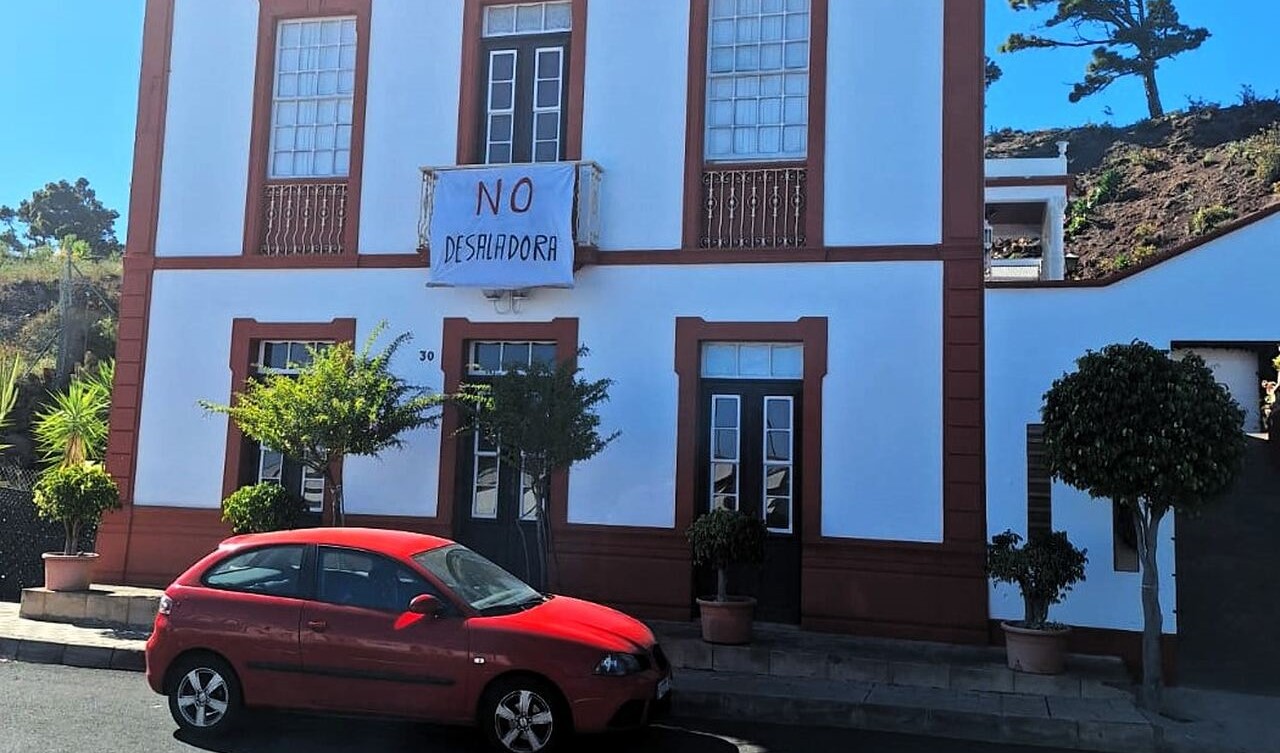 Pancartas en Fuencaliente / CanariasNoticias.es 