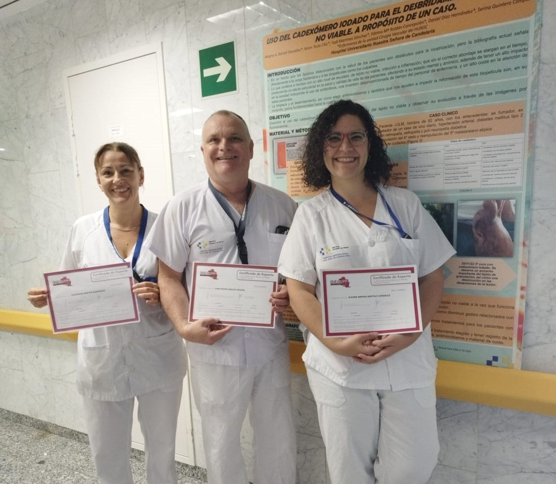 Los tres profesionales acreditados del Hospital La Candelaria/ canariasnoticias.es Los tres profesionales acreditados del Hospital La Candelaria/ canariasnoticias.es