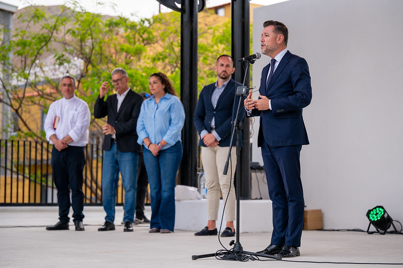 Inauguración Plaza de Barrial / CanariasNoticia.es 