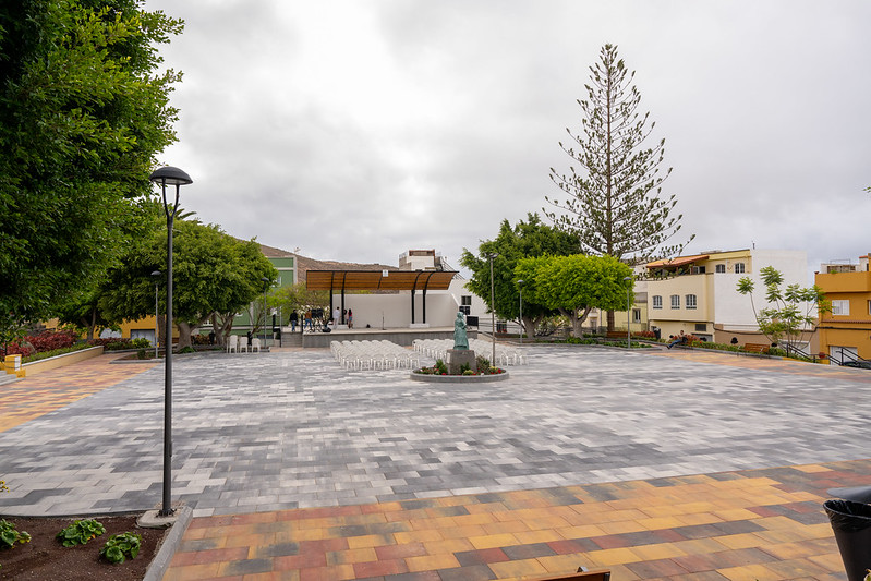 Inauguración Plaza de Barrial / CanariasNoticia.es 