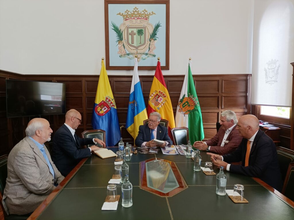 El alcalde recibe al embajador y al cónsul honorario de Países Bajos