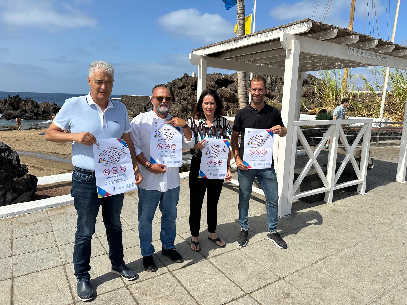 Playa Chica y la cala de Enmedio, espacios libres de humo Playa Chica y la cala de Enmedio, espacios libres de humo