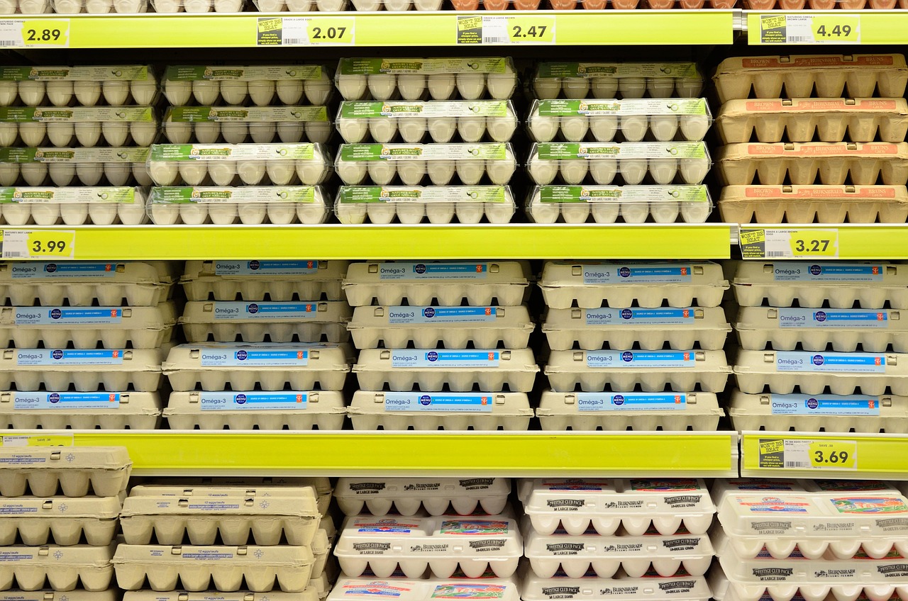 / ElasticComputeFarm (Pixabay) Huevos en supermercado