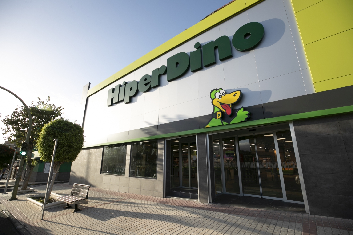 Supermercado de HiperDino Supermercado de HiperDino
