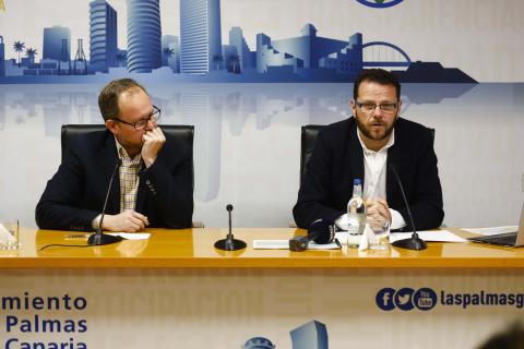 José Eduardo Ramírez y Heriberto Dávila presentando una nueva fase de la red ciclista de Las Palmas de Gran Canaria