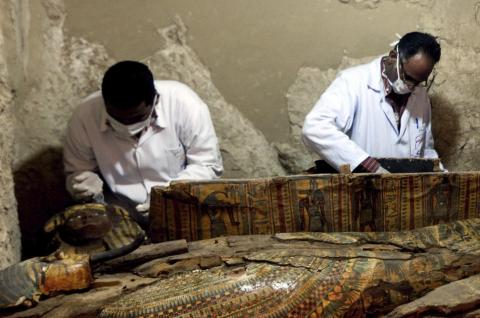 Arqueólogos egipcios