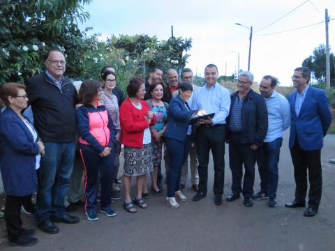 El alcalde de Guía, Pedro Rodríguez en el encendido de luminarias LED