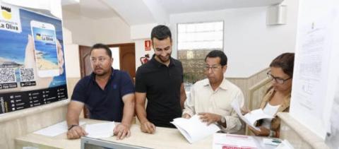 Marcelino Umpierrez( NC), Isai Blanco ( CC), Rafael Avendaño (PPM) y Guaximara González ( PPM) en el momento de registrar censura