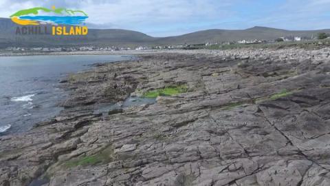 Zona de piedras donde apareció la playa