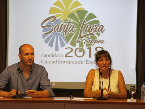 Dunia González y Raúl Pablo presentando la candidatura de la Ciudad Europea del Deporte 2018