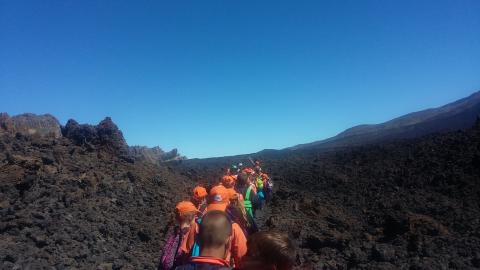 Senderistas en la ruta de Tajinaste de Tenerife