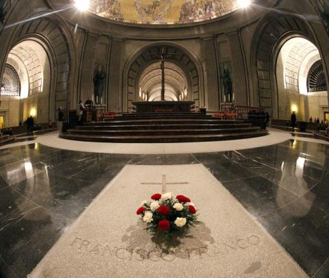 Tumba de Francisco Franco en el Valle de los Caídos