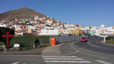 Carretera de entrada a Guía