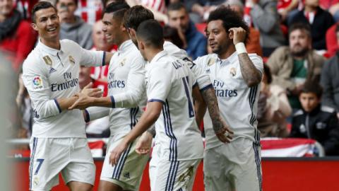 Jugadores del Real Madrid festejando un gol