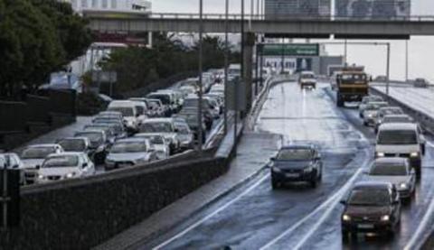 Carretera con coches