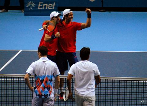 "Winners and... not winners" by Kate (CC BY-SA 2.0)