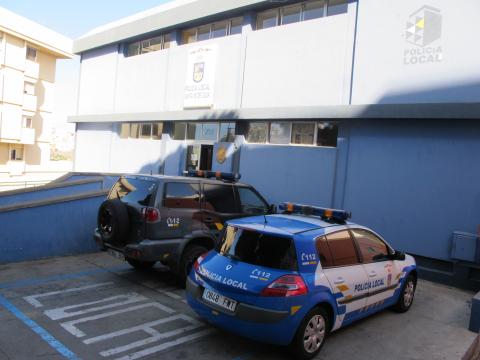 Coche de la Policía Local de Guía