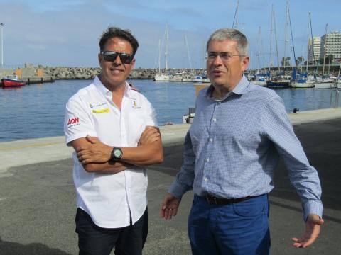 Marco Auelio Pérez con la Federación de Vela Latina Canaria