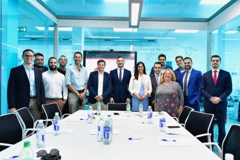 Vidina Espino con la Asociación de Jóvenes Empresarios Vidina Espino con la Asociación de Jóvenes Empresarios