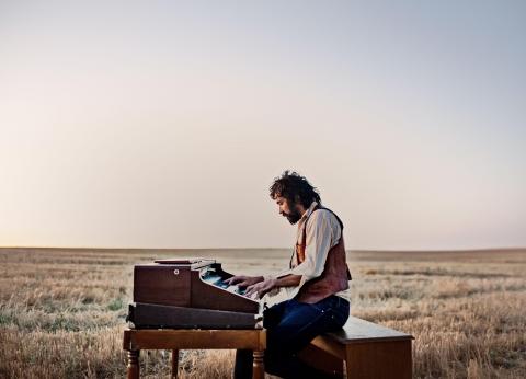 Julián Maeso Julián Maeso al piano
